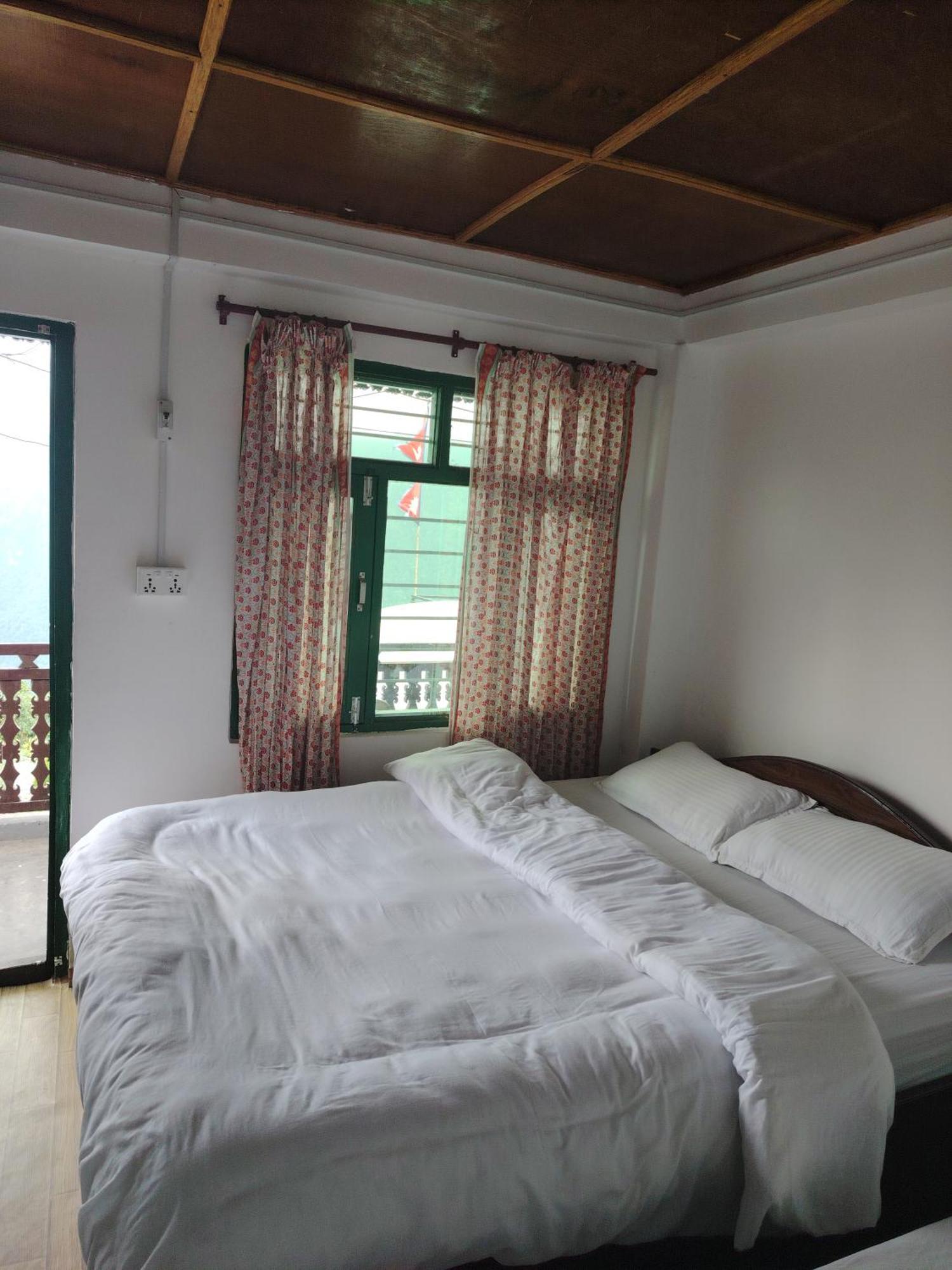 Panorama View Point Lodge And Restaurant, Annapurna-10, Ghandruk ,Agarju Astam Eksteriør bilde